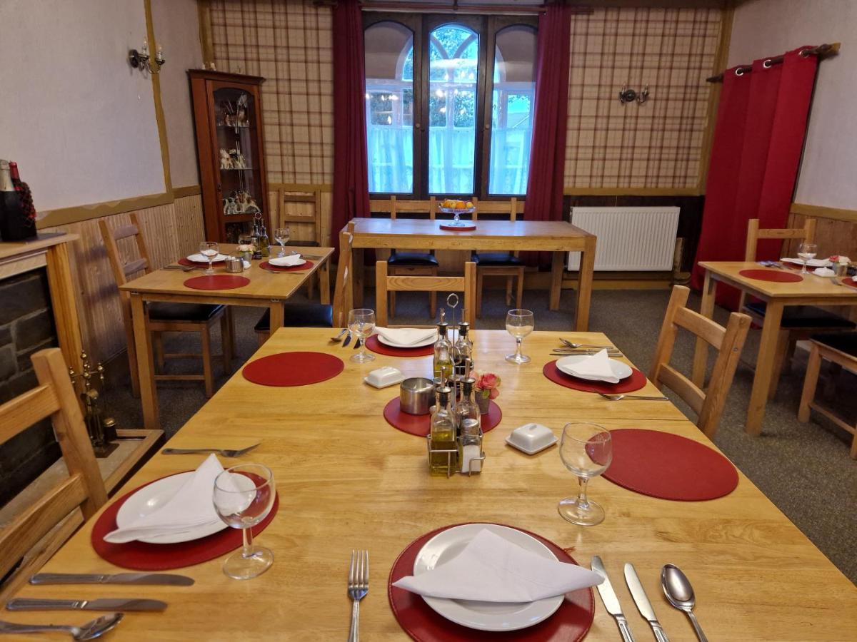 Ty Llew Hotel Llandysilio ภายนอก รูปภาพ