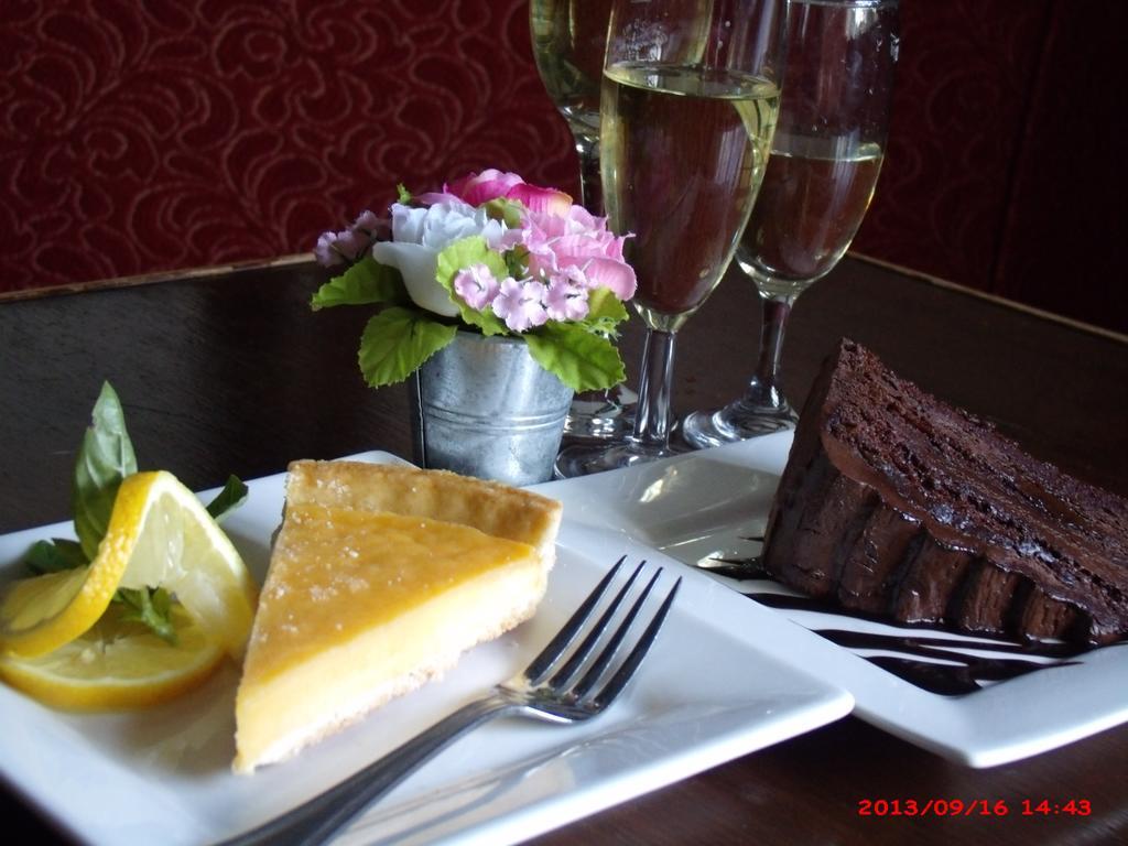 Ty Llew Hotel Llandysilio ภายนอก รูปภาพ